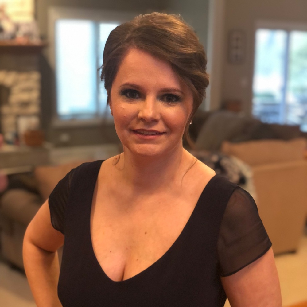 Meet your Posher, Cynthia